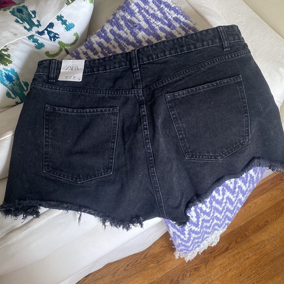 Zara Black Jean Shorts Size US 14 - Picture 2 of 4